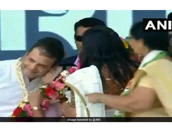 ചുംബിച്ചു ചുംബിച്ചു