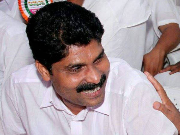  കീറാമുട്ടിയായി രണ്ട് മണ്ഡലങ്ങള്‍