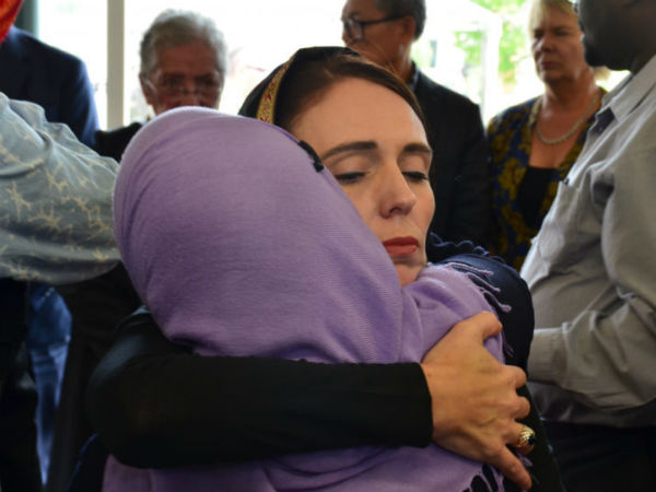 200ലധികം വശം, 160 ഭാഷകള് 200ലധികം വശം, 160 ഭാഷകള്