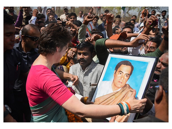  ഗംഗയുടെ കരയിലൂടെ