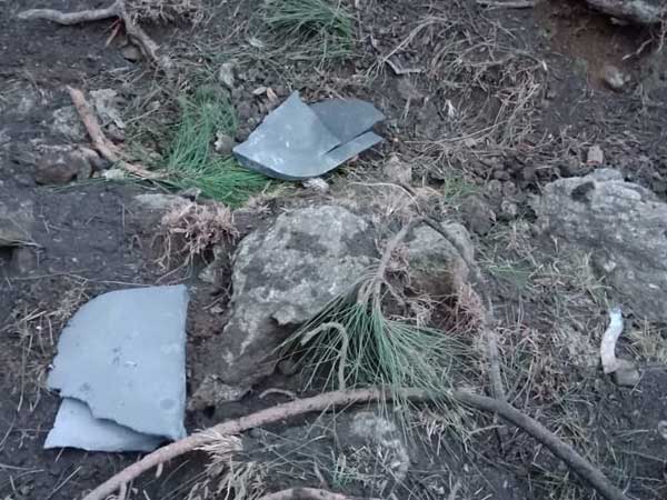 കെട്ടിടം തകർന്നിട്ടുണ്ട്