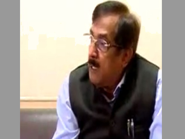 ദീന്‍ ദയാല്‍ ഉപാധ്യാ കോളേജ് ചെയര്‍മാൻ