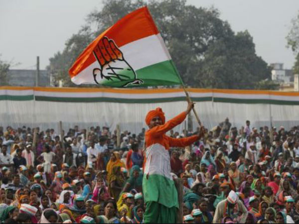 സര്‍ക്കാരിനെതിരെ