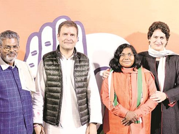 ആദിത്യനാഥിനെതിരെ