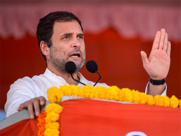 മോദി തരംഗത്തിലും ഇടറാതെ