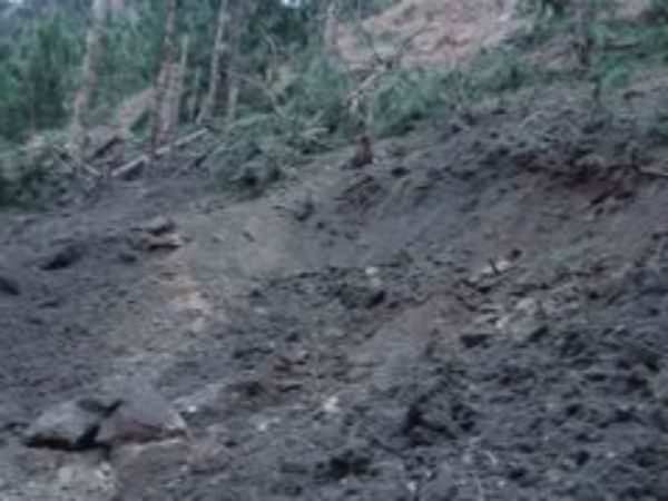 നദിയിൽ അടക്കം ചെയ്തു