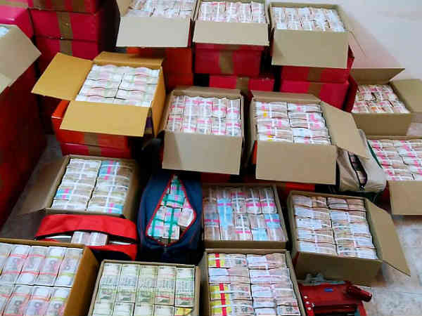  11.53 കോടി രൂപ പിടിച്ചു