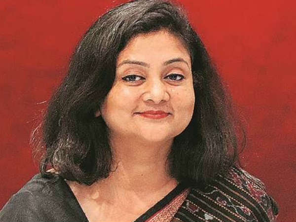  ശാലിനി യാദവിനെ ഇറക്കി