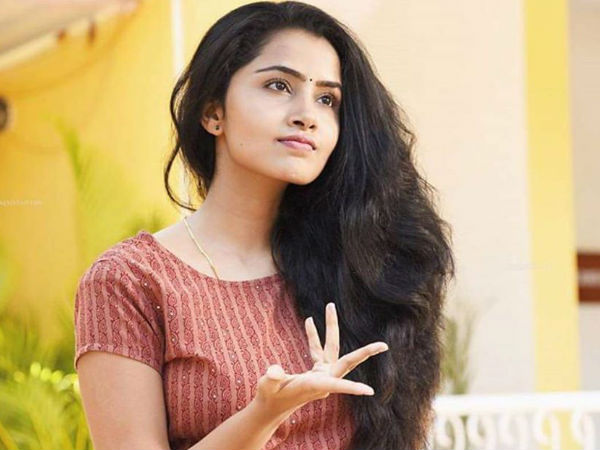 നടിക്ക് പൊങ്കാല നടിക്ക് പൊങ്കാല