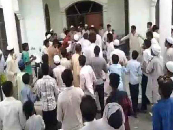 അനുമതിയില്ലാതെ