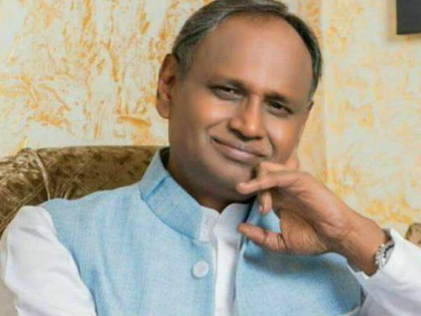  ചൗക്കിദാര്‍ എടുത്തുമാറ്റി