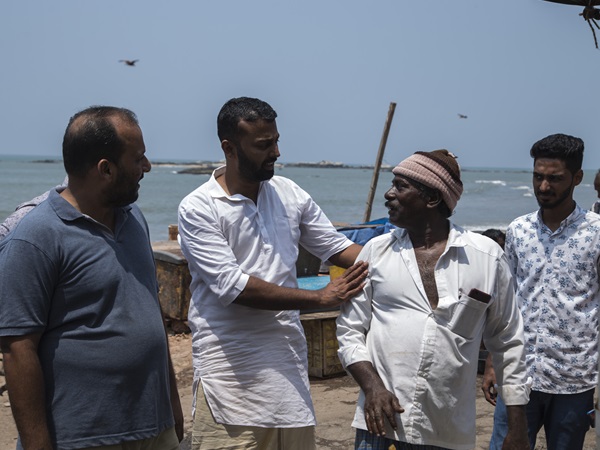 അപ്പോള്‍ രാഷ്ട്രീയം പൂര്‍ണമായും യുവാക്കളുടെ കൈകളിലേക്ക് വരണമെന്നാണോ അഭിപ്രായം?