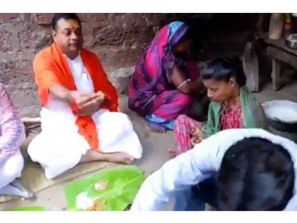 ഭക്ഷണം കഴിച്ചത്