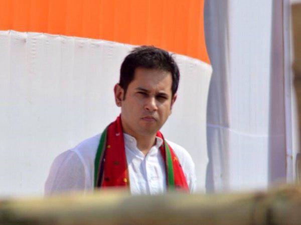  രാജകുടുംബത്തിലൂടെ