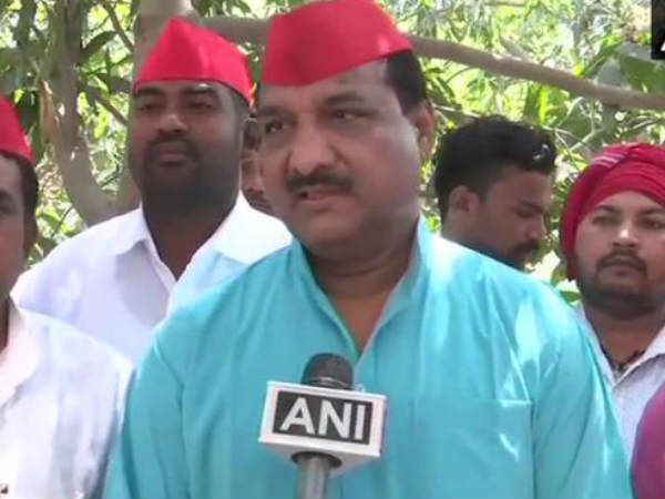 മുഖ്യമന്ത്രിയുമായി കരാര് മുഖ്യമന്ത്രിയുമായി കരാര്