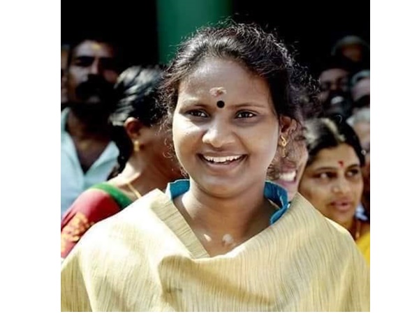  സോഷ്യല്‍ മീഡിയ വഴി അഭ്യര്‍ഥന