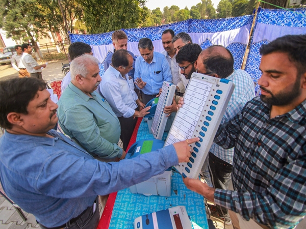  കോണ്‍ഗ്രസ് പ്രവര്‍ത്തകന്‍