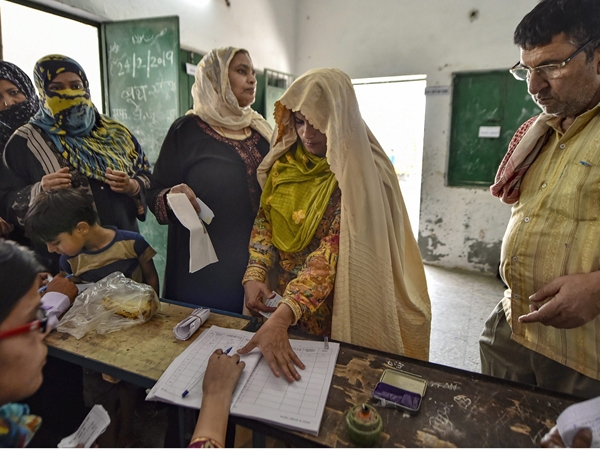  വീഡിയോ പങ്കുവെച്ച് ഒമര്‍ അബ്ദുള്ള