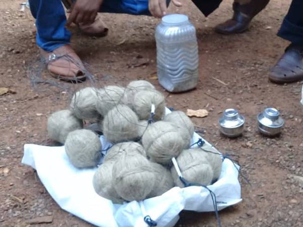  സ്റ്റീല്‍ ബോംബ് ആക്രമണം