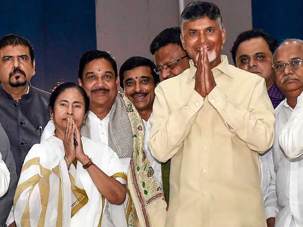 Chandrababu Naidu and Mamata Banerjee Chandrababu Naidu and Mamata Banerjee