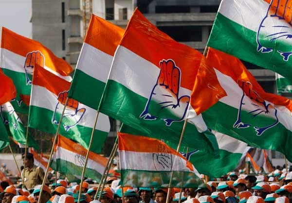 നിയമസഭാഗത്വം റദ്ദ് ചെയ്യണം