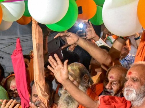 അപ്പോഴും കോണ്‍ഗ്രസ് മുന്നില്‍!