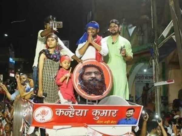 മുഹമ്മദ് മുഹ്സിനൊപ്പം