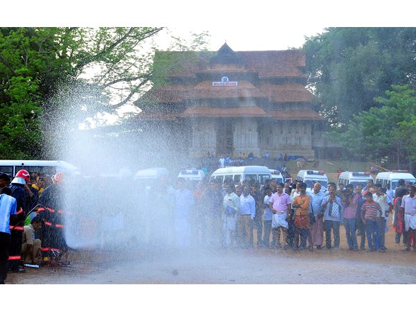 വാഹനങ്ങളിൽ പ്രത്യേക പെട്രോളിങ്