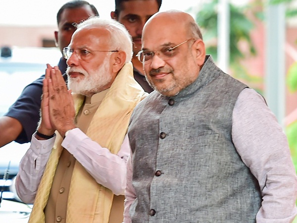  രണ്ടില്‍ കൂടുതല്‍