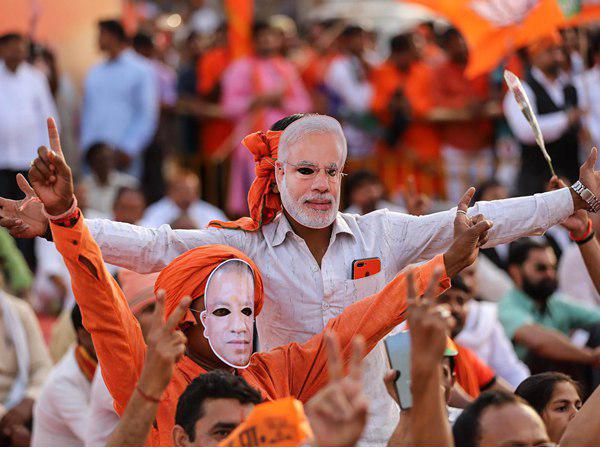  കൈകൊടുക്കും