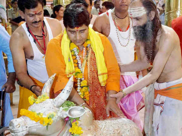 13 മഠങ്ങളില്‍ നിന്നുള്ള സന്യാസിമാര്‍