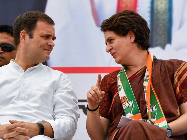  മനസുകളിൽ ജീവിക്കുന്നു