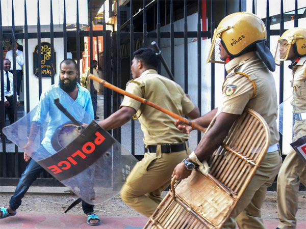 കേസിൽ കുടുക്കിയത്‌