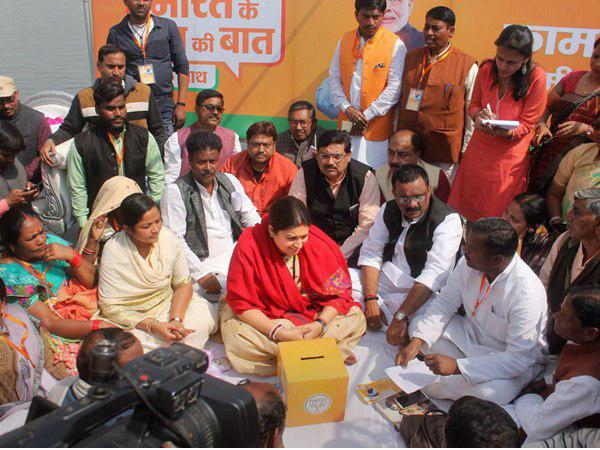  കോണ്‍ഗ്രസിനെ