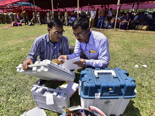  സുരക്ഷയില്ലാതെ