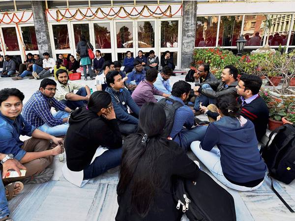 പ്രതിഷേധമെന്ന് 