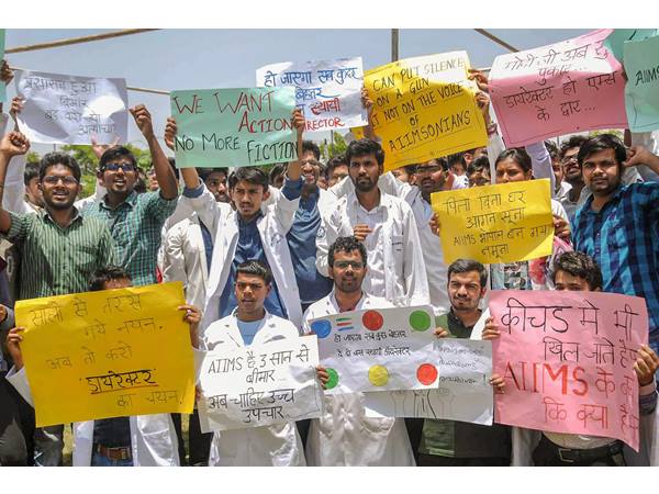 ബംഗാളിൽ ചർച്ച