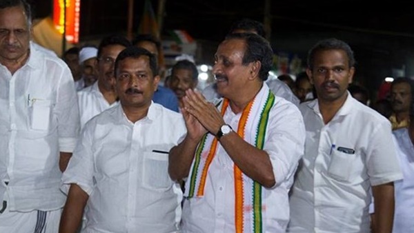 എംകെ രാഘവനെതിരെ