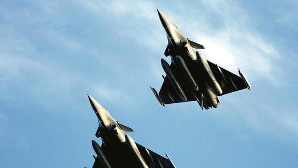 റാഫേല്‍ ഇടപാടിലെ റിപ്പോര്‍ട്ടുകള്‍