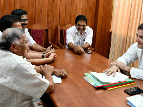 ചിത്രങ്ങള്‍ പങ്കുവെച്ചു