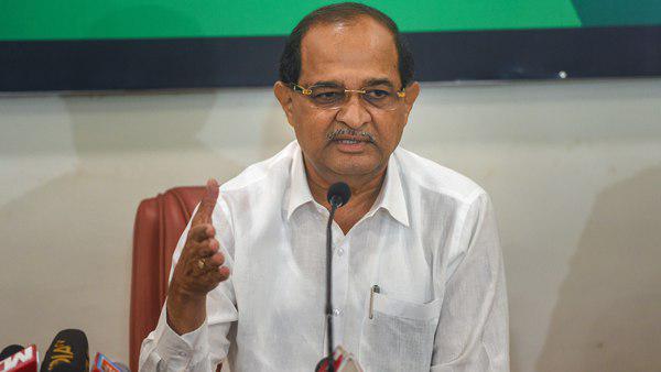 പ്രതിപക്ഷ നേതാവ് പാർട്ടി വിട്ടു