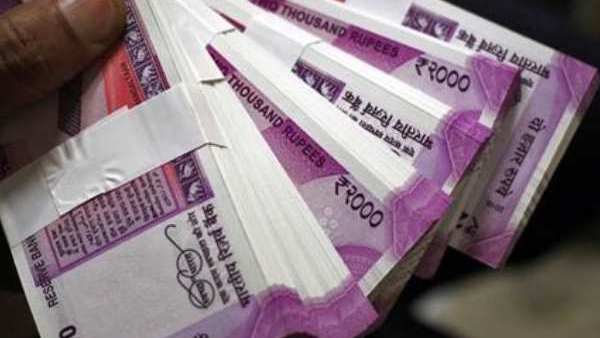 മുന്നിൽ അംബാനി തന്നെ