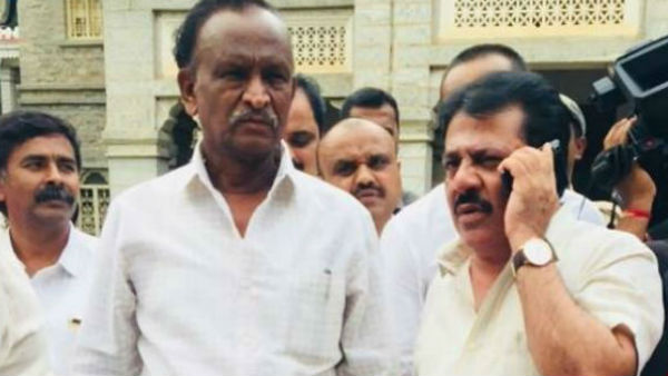 രണ്ടുപേര്‍ തിരിച്ചെത്തുന്നു