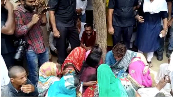  തൃണമൂല്‍ നേതാക്കളെ തടഞ്ഞു