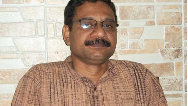 അത് ഒലിച്ചുപോവുകയാണ്