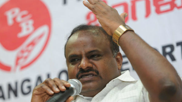 ഫോണ്‍ സംഭാഷണം പുറത്ത് 