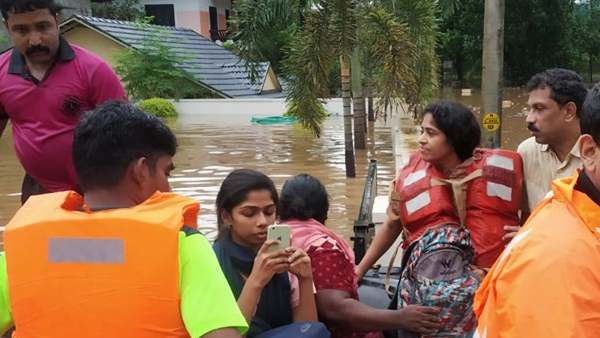 സൗജന്യ റേഷന്‍ 