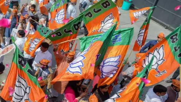  അഭ്യാസ് വര്‍ഗ്ഗ 