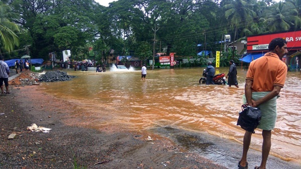 മണ്ണിടിച്ചിൽ തുടരുന്നു