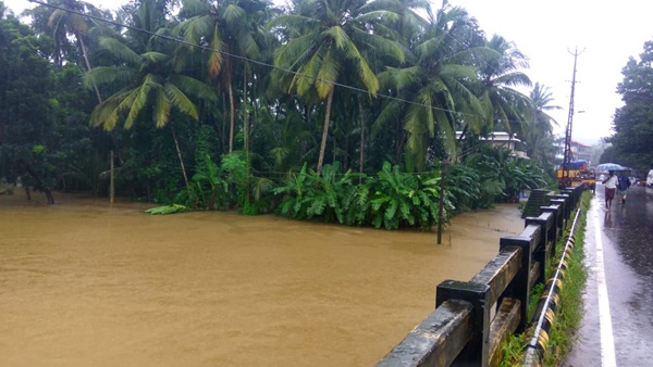കെണിയിൽ വീഴാതെ നോക്കണം